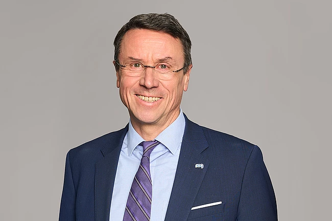 Portraitfoto von CEO Markus Mitteregger